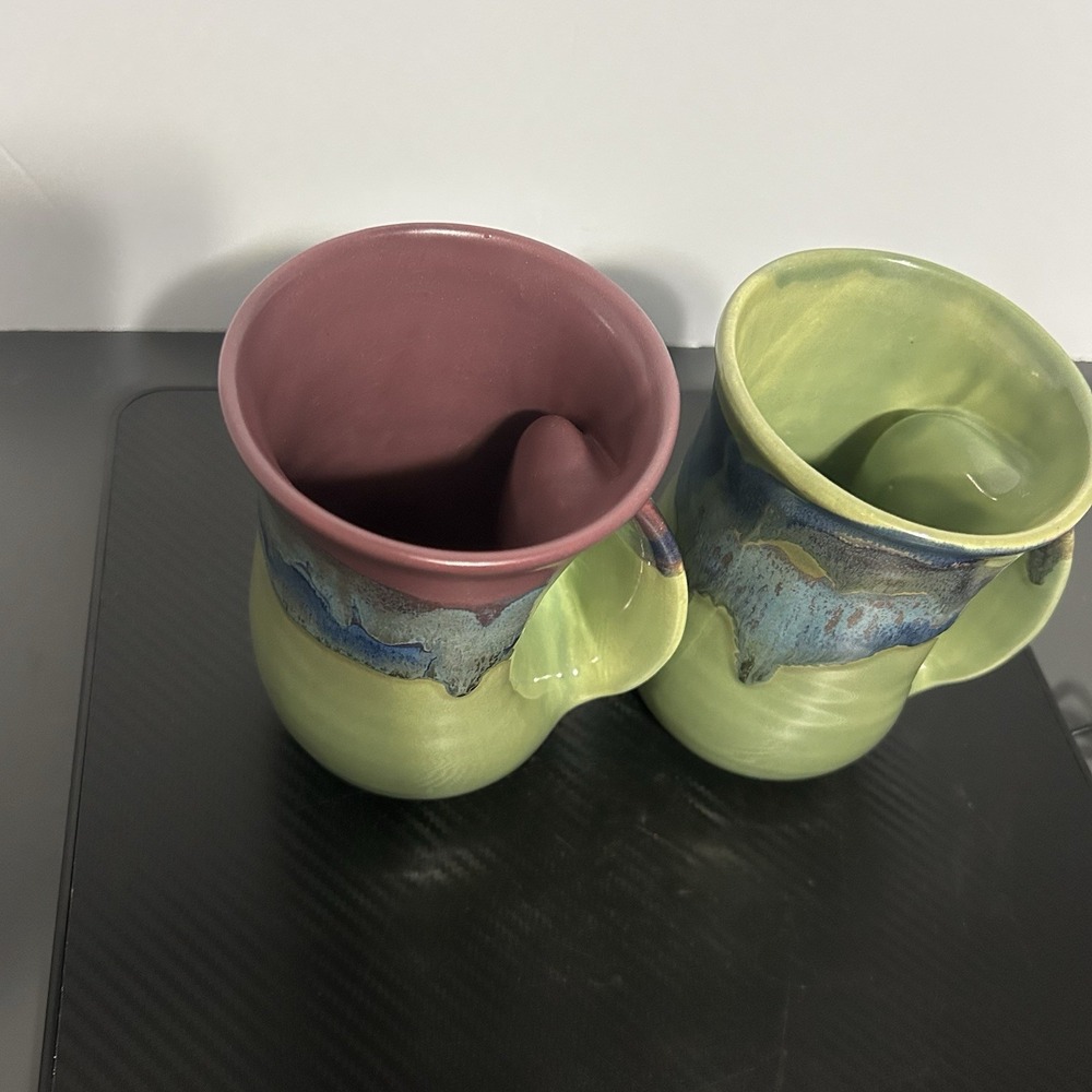 Neher Handmade ceramic mugs with a unique design and vibrant colored glazes - Picture 3 of 9